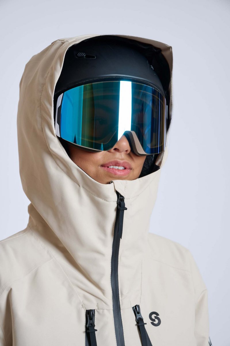 Helmet-fitted double-adjustable hood